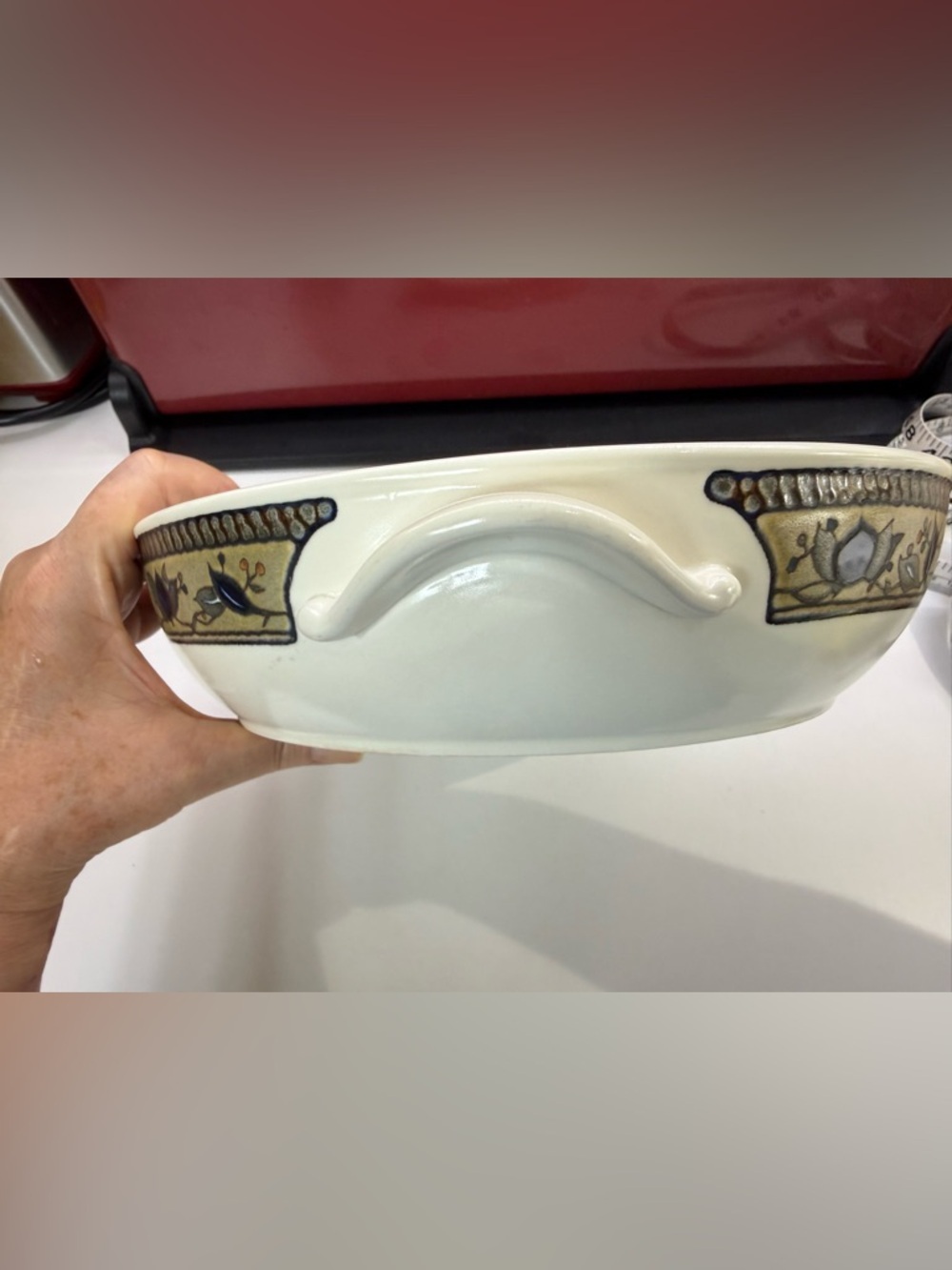 Mikasa Intaglio Arabella 2 pc Covered Casserole 9.5 ” x 2.25” - Oven to Table - Picture 7 of 11